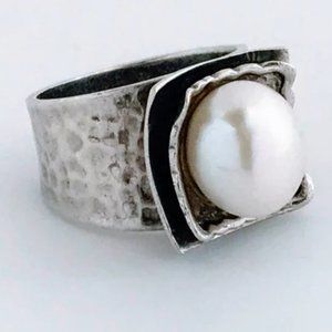 R0898 Silpada Retired Silver Pearl Ring Size 6,7